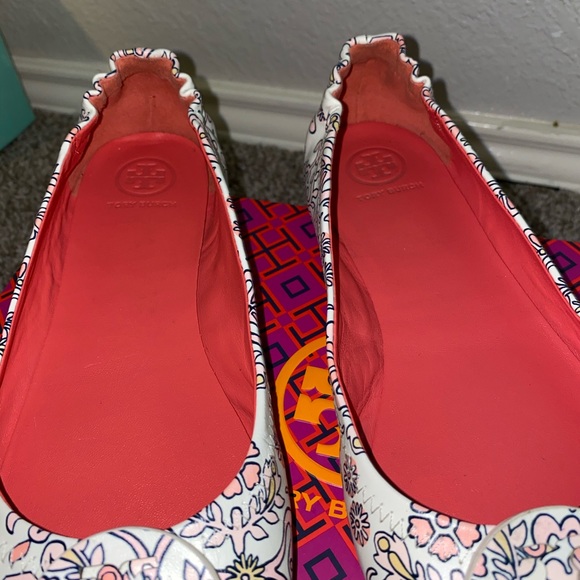 ❌Tory Burch SOLD❌ - Picture 3 of 11